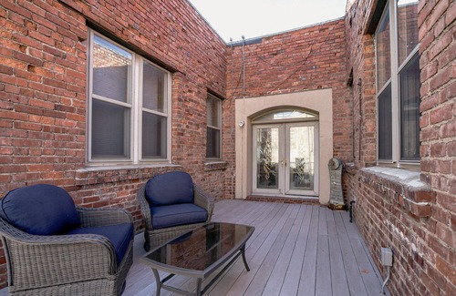 Downtown Lincoln Condo | Hagenow Penthouse Suite 3500 Sq. Ft Executive Suite Downtown Lincoln