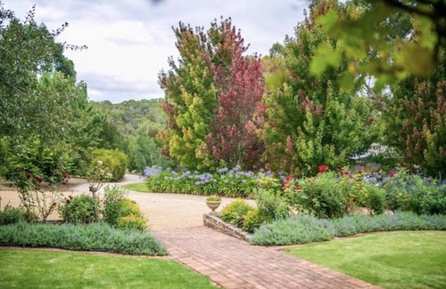 Hahndorf House | Hahndorf Luxury Retreat 5 Bedrooms for 12 people