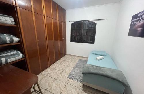 Itaquaquecetuba House | Haja Luz Casa Pousada no Centro de Itaqua