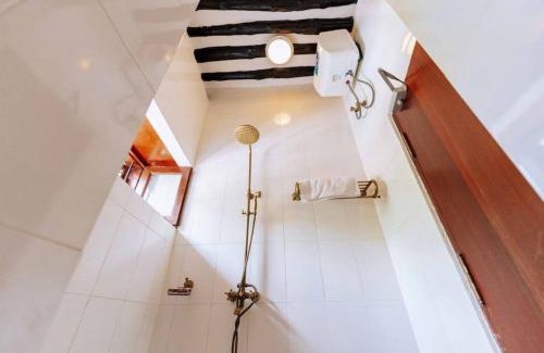 Stone Town Apartment | Hakuna Matata at Train's House