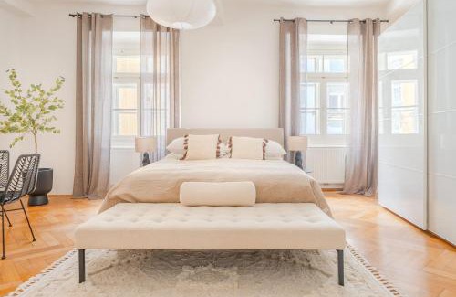 Graz City Centre Apartment | Hakuna - Penthouse Franziskanerplatz - Rooftop