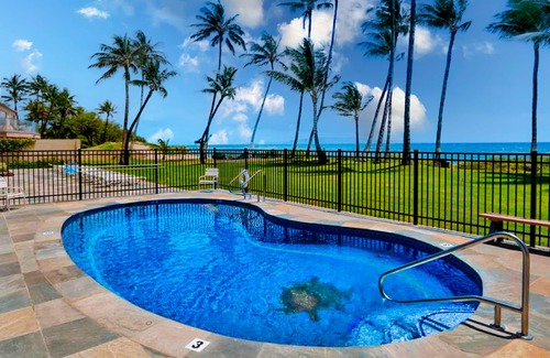 Kihei House | Hale Kai O Kihei Condo w/Ocean View, Shared W/D-Waves Await