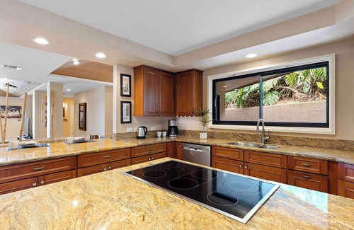 Kahaluu Bay House | Hale Nene Pool, Hot Tub & Ocean Views!