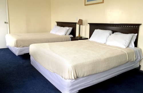 Wall Hotel | Half Block from Belmar Beach!