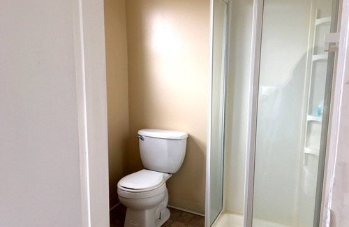 Wall Hotel | Half Block from Belmar Beach!