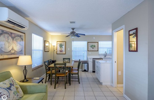 Old Town Condo | Half block to Duval - Stay at the Bonaire Suite
