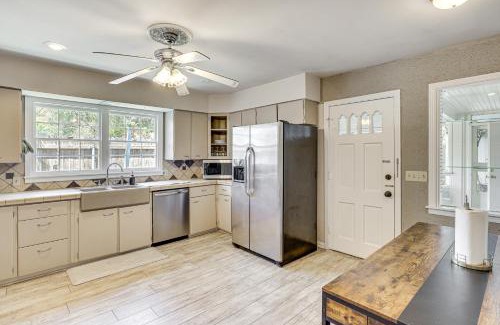 South Overton House | Half-Mi to Campus! Lubbock Home with Fenced Yard
