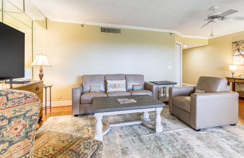 Jupiter Apartment | Half-Mi to Jupiter Beach Condo with Ocean Views!