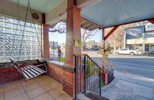 Downtown Reno Cottage | Half-mi to River Walk: 'rose Cottage' in Truckee!