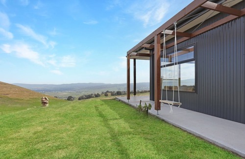 Barwite House | Half Mile High - Merrijig - Sleeps 10