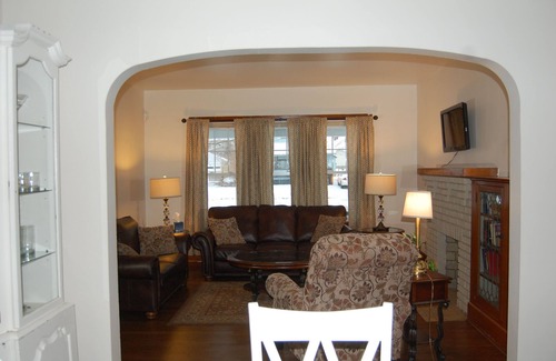 Youngstown House | Halfway between New York and Chicago