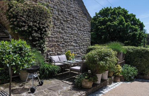 Baslow Cottage | Hall Cottage, Baslow, near Chatsworth House, sleeps 4