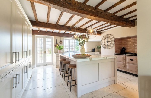 Nantwich Cottage | HALL O'COOLE, character holiday cottage, with open fire in Wrenbury