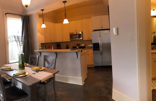 Bywater House | Halloween luxury in Marigny secure gated parking btw French Quarter & Bywater