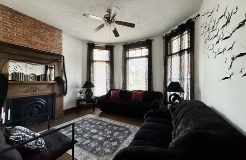 Evansville Apartment | Halloween Suite/2BD/1BA Apt in Holiday Housenn