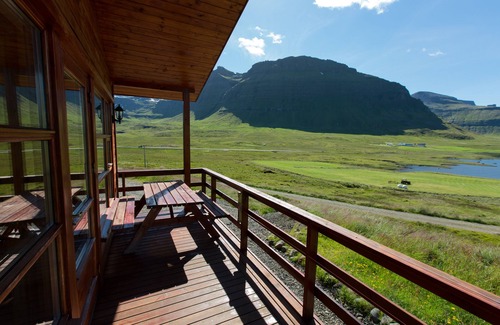 Grundarfjordur Cabin | Halsabol Sumarhus by Mt Kirkjufell