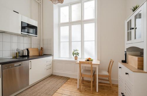 Saint Georg Apartment | Hamburg City Apartment auf 120qm mit Billardtisch für bis zu 9 Gäste