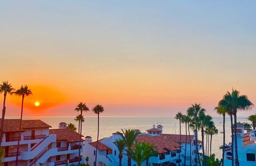 Avalon Condo | Hamilton Cove 2-bedroom condo with golf car & A/C in pleasant Catalina Island