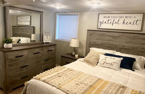 St. Louis Apartment | Hampton Hideaway - Prime STL Location 1BR/1BA