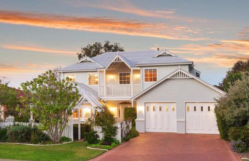 Dunsborough House | Hampton House in Old Dunsborough