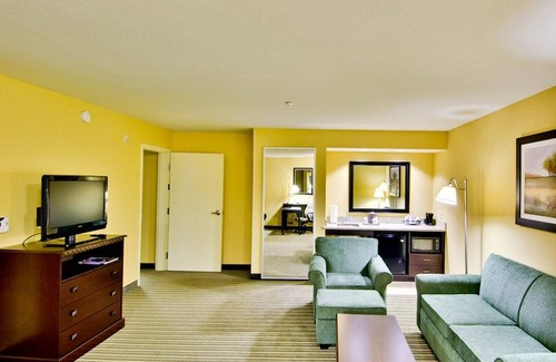 Moreno Valley Hotel | Hampton Inn and Suites Moreno Valley