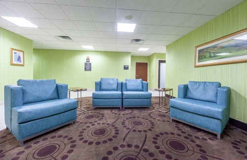 Front Royal Hotel | Hampton Inn Front Royal