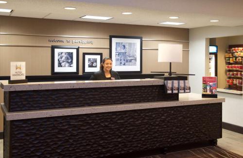 Cedar Knolls Hotel | Hampton Inn Parsippany