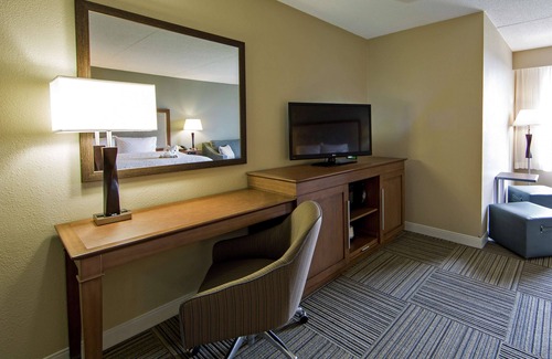Eastwick Hotel | Hampton Inn Philadelphia-International Airport