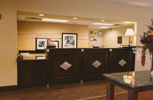 Scottsbluff Hotel | Hampton Inn & Suites Scottsbluff