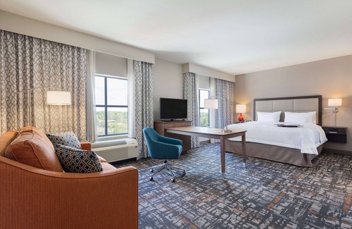 West Des Moines Hotel | Hampton Inn & Suites West Des Moines/SW Mall Area