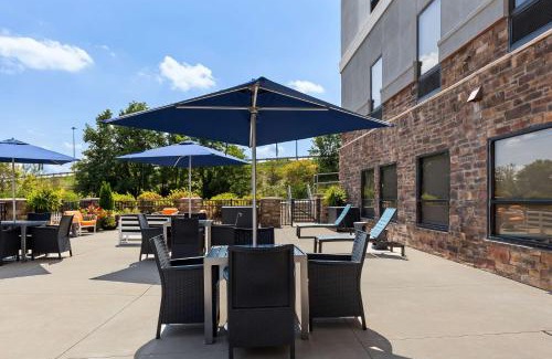 Canton Hotel | Hampton Inn & Suites Canton