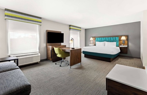 Canton Hotel | Hampton Inn & Suites Canton