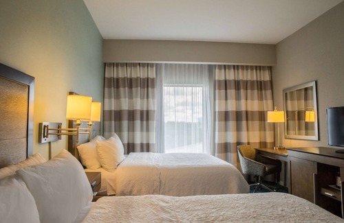Ballantyne East Hotel | Hampton Inn & Suites Charlotte/Ballantyne