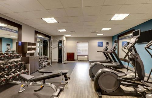 West Newton Hotel | Hampton Inn & Suites Indianapolis-Airport
