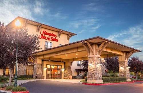 Windsor Hotel | Hampton Inn & Suites Windsor-Sonoma Wine Country