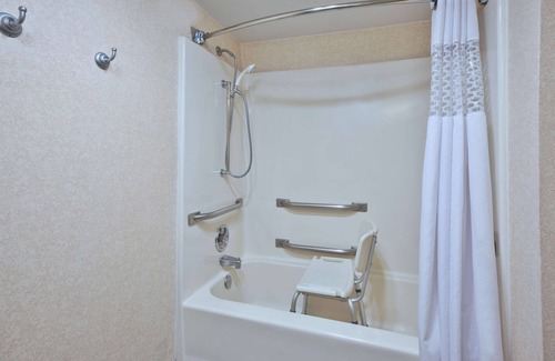 Chantilly Hotel | Hampton Inn Washington-Dulles Int'l Airport South