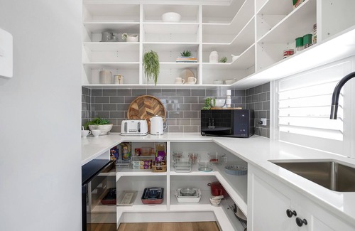 Blacks Beach House | Hampton’s Living on the Beachfront