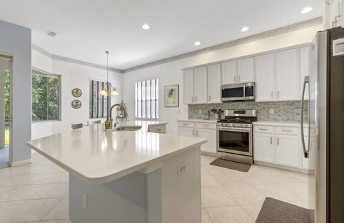Palmer Ranch House | Hamptons Preserve - Stylish 3 Bedroom Home by Gulfcoast Holiday Homes