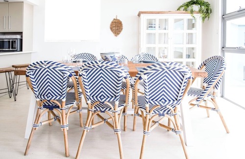 Kings Beach Apartment | Hamptons Style Penthouse at Kings Beach