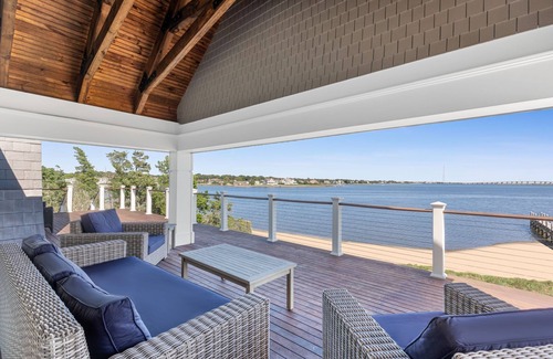 Hampton Bays House | Hamptons waterfront gem!