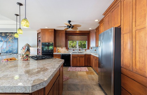 Poipu House | Hana Hou Hale Pacific Ocean Front Villa and Guest House