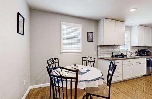 Hanahan House | Hanahan home with close proximity to Park Circle, WiFi & dog-friendly