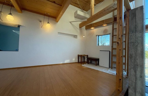Meiwa House | Hanare Rokutsuki acoustic wood speaker Ise Jing/Taki-gun Mie