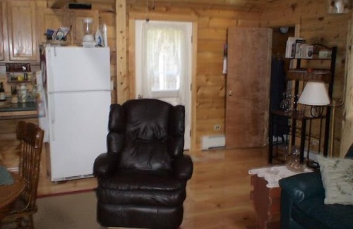 Tenants Harbor Cabin | Hand Crafted Log Cabin