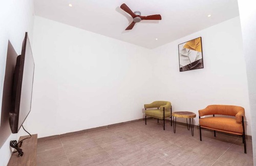 Masaki Apartment | Hang out in 1BR apartment w/wifi, gym & pool