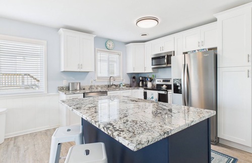 Holden Beach House | Hangin' at Holden: Ocean View, Pet-Friendly, 3BR/3BA Beach Home Steps from Sand