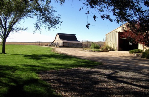 Lincoln County House | Hanging H Lodge in Sutherland, NE