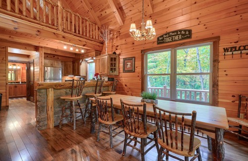 Logan Cabin | Hannah’s Hideaway Cabin at Trickle Creek at Hocking Hills