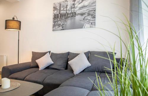 Wolfsburg Apartment | HANNIBAL - Design Apartment Lilie 2, VW Nähe, Parkplatz, Küche, HighSpeed-WLAN, Fitness, Solarium