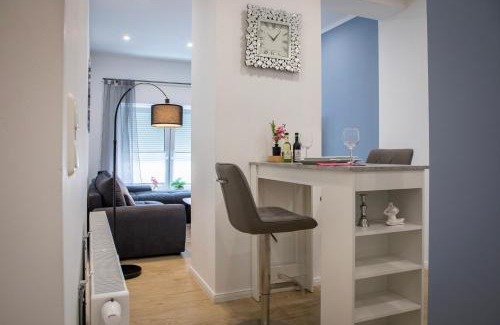 Wolfsburg Apartment | HANNIBAL - Design Apartment Lilie 2, VW Nähe, Parkplatz, Küche, HighSpeed-WLAN, Fitness, Solarium